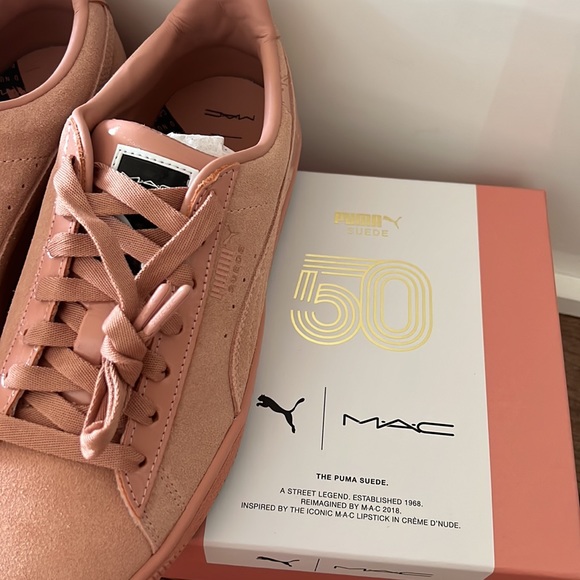 Brand new limited edition MAC cosmetics x PUMA suede crème d’nude sneakers W8 - Picture 2 of 8